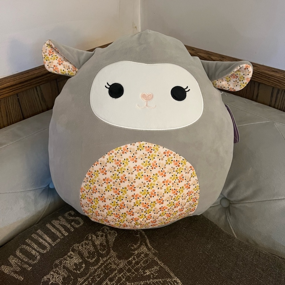 Squishmallows 14”Elea the lamb Spring 2023